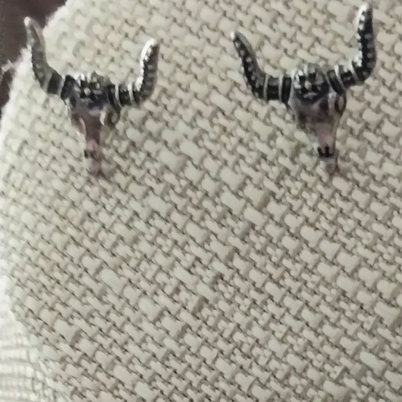 Bull Skull Pierced Earrings Made with Oxidized Silver studs - Picture 2 of 6